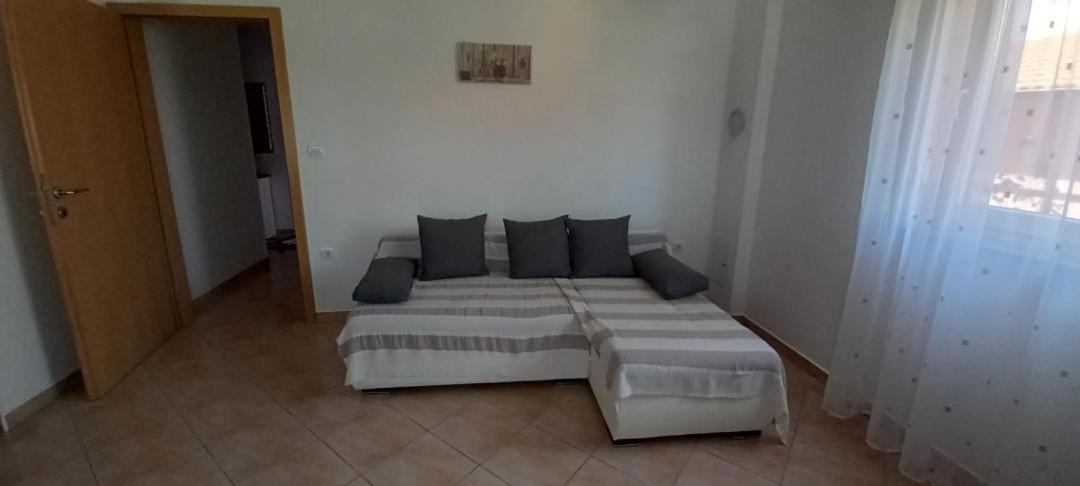Apartments Buzleta Fazana Exterior photo